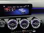 Mercedes-Benz A-klasse 250 e AMG Line | Night | Panoramadak | Trekhaak | Multibeam | Apple carplay | Stoelverwarming | Sfeerverlichting |