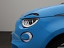 Abarth 500c Fiat Abarth Scorpionissima 42 kWh | Navigatiesysteem | Parkeersensoren voor + achter | Camera | Stoelverwarming | Lichtmetalen velgen 18" |