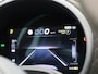 Abarth 500c Fiat Abarth Scorpionissima 42 kWh | Navigatiesysteem | Parkeersensoren voor + achter | Camera | Stoelverwarming | Lichtmetalen velgen 18" |