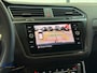 Volkswagen Tiguan 1.5 TSI R-Line |Trekhaak IQ.Lights Camera Sfeer CarPlay Elek kofferklep