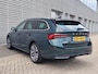 Skoda Octavia Combi 1.5 TSI MHEV Sportline Tour / 18" Lichtmetalen velgen / Panoramadak / Suite interieur design selectie cognac / Trekhaak uitklapbaar / Chrome pakket / Winter pakket / Side Assist / Light & View Pakket