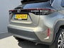 Toyota Yaris Cross 1.5 Hybrid 115 Dynamic / Dealer onderhouden / 10 jaar garantie mogelijk / Comfort Pack / Navigatie d.m.v. Apple Carplay/Android  Auto / Stuur-, stoel- en voorruitverwarming / Climate Control / 17" LM wielen /