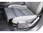 Volvo XC40 Single Motor Extended Range Plus 82 kWh / Adaptieve cruise control / Elektrische achterklep / Stoel - en stuurwielverwarming / Parkeersensoren V+A / Extra getint glas / Zwart dak / Achteruitrijcamera / MicroTech bekleding