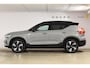 Volvo XC40 Single Motor Extended Range Plus 82 kWh / Adaptieve cruise control / Elektrische achterklep / Stoel - en stuurwielverwarming / Parkeersensoren V+A / Extra getint glas / Zwart dak / Achteruitrijcamera / MicroTech bekleding