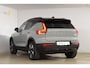 Volvo XC40 Single Motor Extended Range Plus 82 kWh / Adaptieve cruise control / Elektrische achterklep / Stoel - en stuurwielverwarming / Parkeersensoren V+A / Extra getint glas / Zwart dak / Achteruitrijcamera / MicroTech bekleding