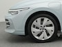 Volkswagen Golf Life Edition 1.5 eHybrid 204 PK | LED Matrix IQ | Achteruitrijcamera | Navigatie | Elek. Wegklapbare Trekhaak |