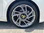 Abarth 500e Abarth Turismo 42 kWh / Accu SoH 98,43 % / CCS snel laden / Panorama dak / Navigatie / Sportstoelen / Climate Control / Apple Carplay Android / 18" LM wielen /