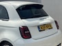 Abarth 500e Abarth Turismo 42 kWh / Accu SoH 98,43 % / CCS snel laden / Panorama dak / Navigatie / Sportstoelen / Climate Control / Apple Carplay Android / 18" LM wielen /