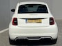 Abarth 500e Abarth Turismo 42 kWh / Accu SoH 98,43 % / CCS snel laden / Panorama dak / Navigatie / Sportstoelen / Climate Control / Apple Carplay Android / 18" LM wielen /