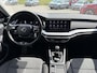 Skoda Octavia Combi 1.5 TSI First Edition | Wegklapbare trekhaak | Cruise adaptief | Stoelverwarming | Elektrische achterklep | LED | DAB | Lichtmetaal |