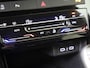 Volkswagen T-Cross 1.0 TSI R-Line | Achteruitrijcamera | Digital cockpit Pro | Adaptieve cruise control | Lane assist | Sfeerverlichting | Navigatie | Carplay |