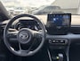 Toyota Yaris 1.5 Hybrid Dynamic edition Bi-tone zwart dak, leder, LED, Smart Key, Lichtmetalen velgen, Privacy glass, draadloze telefoonlader, elektr. buitenspiegels, navigatie Apple CarPlay/Android Auto
