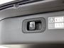 Mercedes-Benz C-klasse Estate 300 e AMG Line | Trekhaak | Panoramadak | 360° camera | Head up display | Inclusief 24 maanden Mercedes-Benz Certified garantie voor Europa.