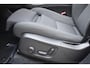 Volvo XC40 Single Motor Extended Range Ultimate 82 kWh / Adaptieve cruise control / Elektrische achterklep / Stoel - en stuurwielverwarming / Elektrisch verstelbare voorstoelen met geheugen / Extra getint glas / 360 Camera / Harman Kardon /