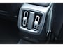 Volvo XC40 Single Motor Extended Range Ultimate 82 kWh / Adaptieve cruise control / Elektrische achterklep / Stoel - en stuurwielverwarming / Elektrisch verstelbare voorstoelen met geheugen / Extra getint glas / 360 Camera / Harman Kardon /