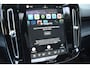 Volvo XC40 Single Motor Extended Range Ultimate 82 kWh / Adaptieve cruise control / Elektrische achterklep / Stoel - en stuurwielverwarming / Elektrisch verstelbare voorstoelen met geheugen / Extra getint glas / 360 Camera / Harman Kardon /