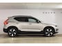 Volvo XC40 Single Motor Extended Range Ultimate 82 kWh / Adaptieve cruise control / Elektrische achterklep / Stoel - en stuurwielverwarming / Elektrisch verstelbare voorstoelen met geheugen / Extra getint glas / 360 Camera / Harman Kardon /