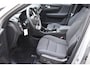 Volvo XC40 Single Motor Extended Range Ultimate 82 kWh / Adaptieve cruise control / Elektrische achterklep / Stoel - en stuurwielverwarming / Elektrisch verstelbare voorstoelen met geheugen / Extra getint glas / 360 Camera / Harman Kardon /