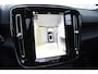Volvo XC40 Single Motor Extended Range Ultimate 82 kWh / Adaptieve cruise control / Elektrische achterklep / Stoel - en stuurwielverwarming / Elektrisch verstelbare voorstoelen met geheugen / Extra getint glas / 360 Camera / Harman Kardon /