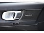 Volvo XC40 Single Motor Extended Range Ultimate 82 kWh / Adaptieve cruise control / Elektrische achterklep / Stoel - en stuurwielverwarming / Elektrisch verstelbare voorstoelen met geheugen / Extra getint glas / 360 Camera / Harman Kardon /