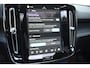 Volvo XC40 Single Motor Extended Range Ultimate 82 kWh / Adaptieve cruise control / Elektrische achterklep / Stoel - en stuurwielverwarming / Elektrisch verstelbare voorstoelen met geheugen / Extra getint glas / 360 Camera / Harman Kardon /