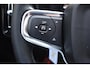 Volvo XC40 Single Motor Extended Range Ultimate 82 kWh / Adaptieve cruise control / Elektrische achterklep / Stoel - en stuurwielverwarming / Elektrisch verstelbare voorstoelen met geheugen / Extra getint glas / 360 Camera / Harman Kardon /