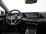 Volkswagen Passat Variant 1.5 eTSI Business DSG | DCC Adaptief | Trekhaak | Panoramadak | Head Up | Zondag Open!