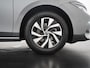 Volkswagen Passat Variant 1.5 eTSI Business DSG | DCC Adaptief | Trekhaak | Panoramadak | Head Up | Zondag Open!