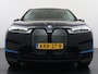 BMW iX xDrive40 327PK Executive SOH 99% Trekhaak 4-Zone Ecc Head-Up Display Camera Apple Carplay Stoelverwarming Elek.Stoelen+Stuur Elek.Achterklep Navi Ecc Bluetooth Led Lmv Pdc Live cockpit pro 2.500KG Trekgewicht Dealeronderhouden