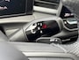 Volkswagen T-Roc 1.5 eTSI 150pk DSG R-Line | Elektrische achterklep | Trekhaak | Black Style