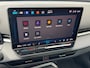 Volkswagen T-Roc 1.5 eTSI 150pk DSG R-Line | Elektrische achterklep | Trekhaak | Black Style