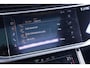 Audi Q8 55 TFSI e quattro Pro Line Advanced panoramadak Matrix-verlichting grootlicht-assist SOH-94% memory op bestuurdersstoel Digi-cockpit Tour-pack PDC v+a 22"-lmv electr.trekhaak camera B&O soundsystem DAB-ontvangst Private-glas