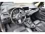 BMW 2-Serie Active Tourer 220i High Executive * Sportline * Head-up * Panoramadak * Sportstoelen * M-Stuurwiel * Trekhaak *