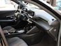 Peugeot 2008 SUV GT 145 PK Automaat | Voorraad | Snel rijden | Drive Assist Plus Pack | Navigation Pack | Vision Pack | 18" Lichtmetalen velgen