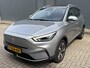 MG MG ZS EV Standard Range Luxury 50 kWh Automaat / Schuif/Kanteldak / Trekhaak / Cruise Control Adaptief / Leder / Stoelverwarming / Camera / BSW