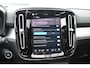 Volvo XC40 B4 211PK Automaat Plus Dark / Lounge Pakket / Extra getint glas / 360 Camera / 20'' velgen / Panoramadak / Elektrische stoelen met geheugen / Harman Kardon / Microtech/Nubuck bekleding