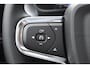 Volvo XC40 B4 211PK Automaat Plus Dark / Lounge Pakket / Extra getint glas / 360 Camera / 20'' velgen / Panoramadak / Elektrische stoelen met geheugen / Harman Kardon / Microtech/Nubuck bekleding