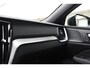 Volvo V60 T8 455PK Plug-in hybrid AWD Ultra Dark Performance Edition / Polestar Optimalisatie / Glossy black Logo's / 360 Camera / Harman Kardon audio / Head-up display / Panorama dak / 19" / Stoel- en stuurverwarming