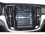 Volvo V60 T8 455PK Plug-in hybrid AWD Ultra Dark Performance Edition / Polestar Optimalisatie / Glossy black Logo's / 360 Camera / Harman Kardon audio / Head-up display / Panorama dak / 19" / Stoel- en stuurverwarming