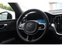 Volvo V60 T8 455PK Plug-in hybrid AWD Ultra Dark Performance Edition / Polestar Optimalisatie / Glossy black Logo's / 360 Camera / Harman Kardon audio / Head-up display / Panorama dak / 19" / Stoel- en stuurverwarming