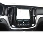Volvo V60 T8 455PK Plug-in hybrid AWD Ultra Dark Performance Edition / Polestar Optimalisatie / Glossy black Logo's / 360 Camera / Harman Kardon audio / Head-up display / Panorama dak / 19" / Stoel- en stuurverwarming