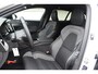 Volvo V60 T8 455PK Plug-in hybrid AWD Ultra Dark Performance Edition / Polestar Optimalisatie / Glossy black Logo's / 360 Camera / Harman Kardon audio / Head-up display / Panorama dak / 19" / Stoel- en stuurverwarming