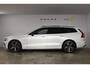 Volvo V60 T8 455PK Plug-in hybrid AWD Ultra Dark Performance Edition / Polestar Optimalisatie / Glossy black Logo's / 360 Camera / Harman Kardon audio / Head-up display / Panorama dak / 19" / Stoel- en stuurverwarming