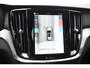 Volvo V60 T8 455PK Plug-in hybrid AWD Ultra Dark Performance Edition / Polestar Optimalisatie / Glossy black Logo's / 360 Camera / Harman Kardon audio / Head-up display / Panorama dak / 19" / Stoel- en stuurverwarming