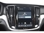 Volvo V60 T8 455PK Plug-in hybrid AWD Ultra Dark Performance Edition / Polestar Optimalisatie / Glossy black Logo's / 360 Camera / Harman Kardon audio / Head-up display / Panorama dak / 19" / Stoel- en stuurverwarming