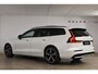 Volvo V60 T8 455PK Plug-in hybrid AWD Ultra Dark Performance Edition / Polestar Optimalisatie / Glossy black Logo's / 360 Camera / Harman Kardon audio / Head-up display / Panorama dak / 19" / Stoel- en stuurverwarming