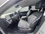 Hyundai Ioniq 5 Connect 77.4 kWh / Fabrieksgarantie tot 05-2028 / Accu SoH 100 % / 1.600 kg trekgewicht / WLTP 507 km stad 710 km / CCS snel laden / Elektr. stoelen & klep / Stuur-, stoel- en achterbankverwarming / 19" LM wielen /