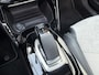Peugeot e-2008 EV GT Pack 50 kWh | Schuif-Kanteldak | Stoelverwarming | FULL LED koplampen | Achteruitrij-Camera | Adaptieve Cruise control | Alcantara Bekleding | Navigatie en Apple caprplay en Android auto |