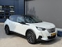Peugeot e-2008 EV GT Pack 50 kWh | Schuif-Kanteldak | Stoelverwarming | FULL LED koplampen | Achteruitrij-Camera | Adaptieve Cruise control | Alcantara Bekleding | Navigatie en Apple caprplay en Android auto |