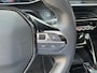 Peugeot e-2008 EV GT Pack 50 kWh | Schuif-Kanteldak | Stoelverwarming | FULL LED koplampen | Achteruitrij-Camera | Adaptieve Cruise control | Alcantara Bekleding | Navigatie en Apple caprplay en Android auto |